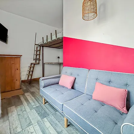 Studio Avec Terrasse Et Clim Proche Centre Daire