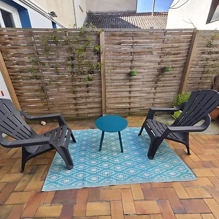 Avec Terrasse Et Clim Proche Centre Carcassonne